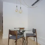 Rent 2 bedroom apartment of 80 m² in Porto