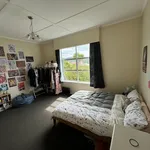 Rent 4 bedroom house in Wellington