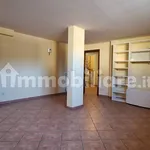 Rent 5 bedroom house of 225 m² in Rome