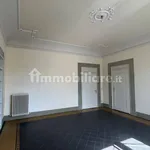 Affitto 5 camera appartamento di 175 m² in Florence