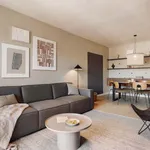 Rent 5 bedroom apartment of 85 m² in Barcelona