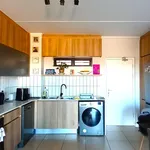 Rent 1 bedroom house of 61 m² in Johannesburg