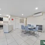 Rent 3 bedroom apartment in Greenslopes