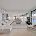 Rent 4 bedroom apartment of 250 m² in Marseille