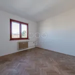 Pronajměte si 3 ložnic/e byt o rozloze 60 m² v Valašské Meziříčí