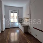 Affitto 4 camera appartamento di 135 m² in Genova