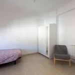 Rent 4 bedroom apartment in Valencia