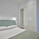 Rent 4 bedroom apartment of 66 m² in Madrid