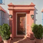 Rent 3 bedroom house of 680 m² in Marbella