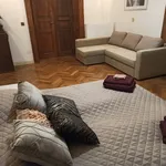 Pronajměte si 2 ložnic/e byt o rozloze 94 m² v Prague