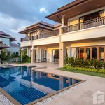 Rent 4 bedroom house of 449 m² in Phuket