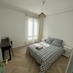 Appartement de 58 m² avec 2 chambre(s) en location à Courbevoie