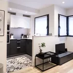 Rent 4 bedroom apartment of 80 m² in Barcelona