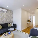 Rent 4 bedroom apartment of 50 m² in Lisboa