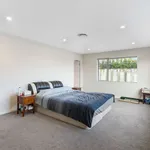 Rent 5 bedroom apartment in Rodney