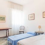 Rent a room of 120 m² in Roma