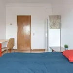 Rent a room in lisbon