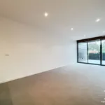 Rent 2 bedroom apartment in Melbourne