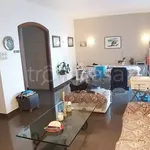 Rent 5 bedroom apartment of 130 m² in Napoli