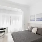 Rent 3 bedroom apartment in Barcelona