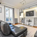 Appartement de 90 m² avec 2 chambre(s) en location à paris