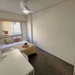 Rent a room of 100 m² in valencia