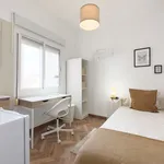 Rent 1 bedroom apartment of 8 m² in Barcelona