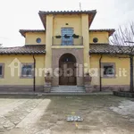 Rent 5 bedroom house of 561 m² in Rome