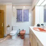 Rent a room of 180 m² in valencia