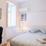 Rent a room of 170 m² in lisbon