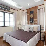 Rent 5 bedroom house of 330 m² in Bang Lamung