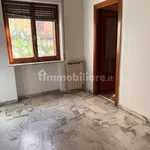 Affitto 5 camera appartamento di 145 m² in Caserta