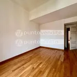 Rent 5 bedroom apartment of 200 m² in Lucca