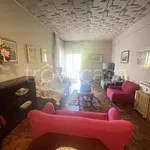 Rent 5 bedroom apartment of 100 m² in Genova