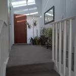 Rent 4 bedroom house in Porirua