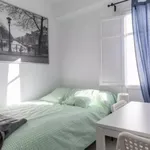 Rent 4 bedroom apartment in Valencia