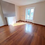 Rent 4 bedroom house of 96 m² in Vains