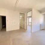 Rent 2 bedroom apartment of 85 m² in Cantù