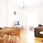 Rent 4 bedroom apartment of 50 m² in Lisboa