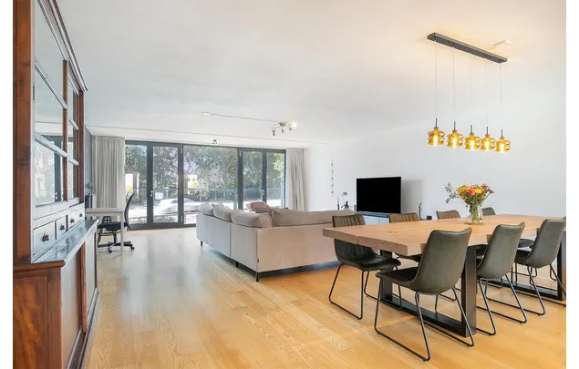 Huur 2 slaapkamer appartement van 139 m² in Rotterdam