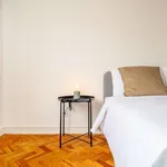 Rent a room in lisbon