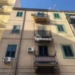 Affitto 3 camera appartamento di 86 m² in Palermo