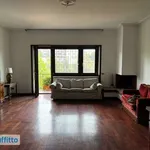 Rent 5 bedroom apartment of 165 m² in Rome