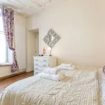 Appartement de 60 m² avec 2 chambre(s) en location à paris