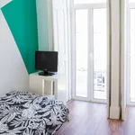 Rent a room of 170 m² in Lisbon