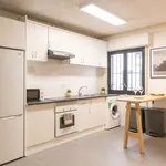 Rent a room of 160 m² in madrid