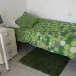 Rent a room in Murcia']