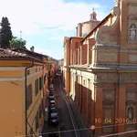 Affitto 5 camera appartamento di 200 m² in Bologna