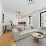 Pronajměte si 2 ložnic/e byt o rozloze 63 m² v Prague