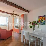 Rent 3 bedroom apartment of 90 m² in Genoa